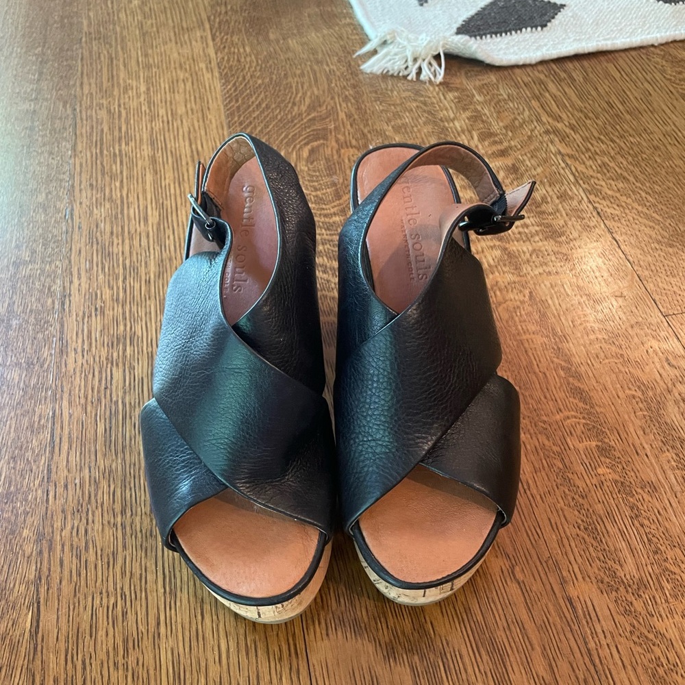 Gentle Souls Paulina